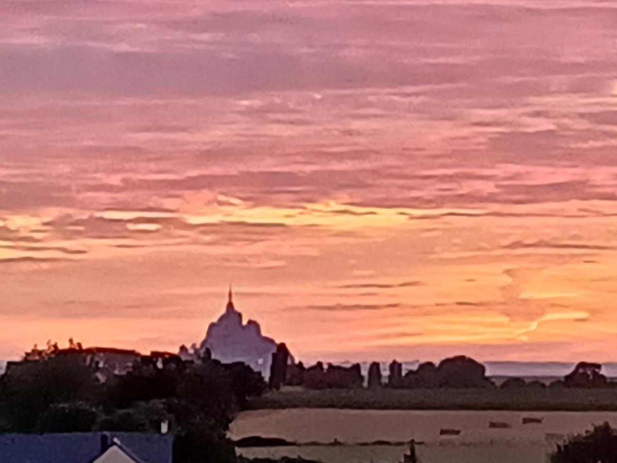 Appartement Lu'Ermael Avec Vue Mont Saint Michel Courtils Kültér fotó