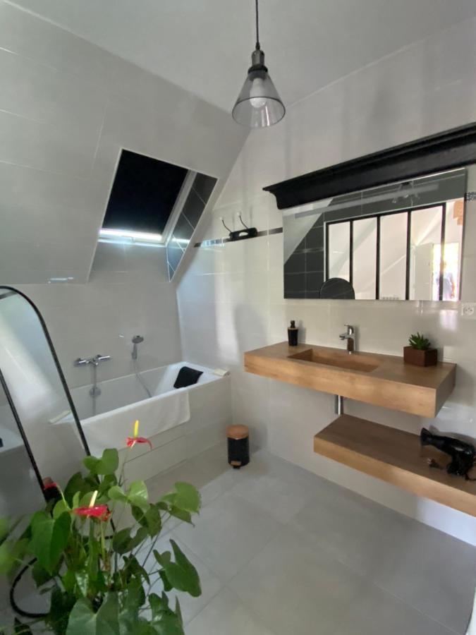 Appartement Lu'Ermael Avec Vue Mont Saint Michel Courtils Kültér fotó